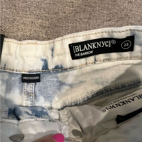NWT Blank NYC Blue Barrow Vintage high rise Jean shorts size 25 with raw hem - Picture 4 of 9